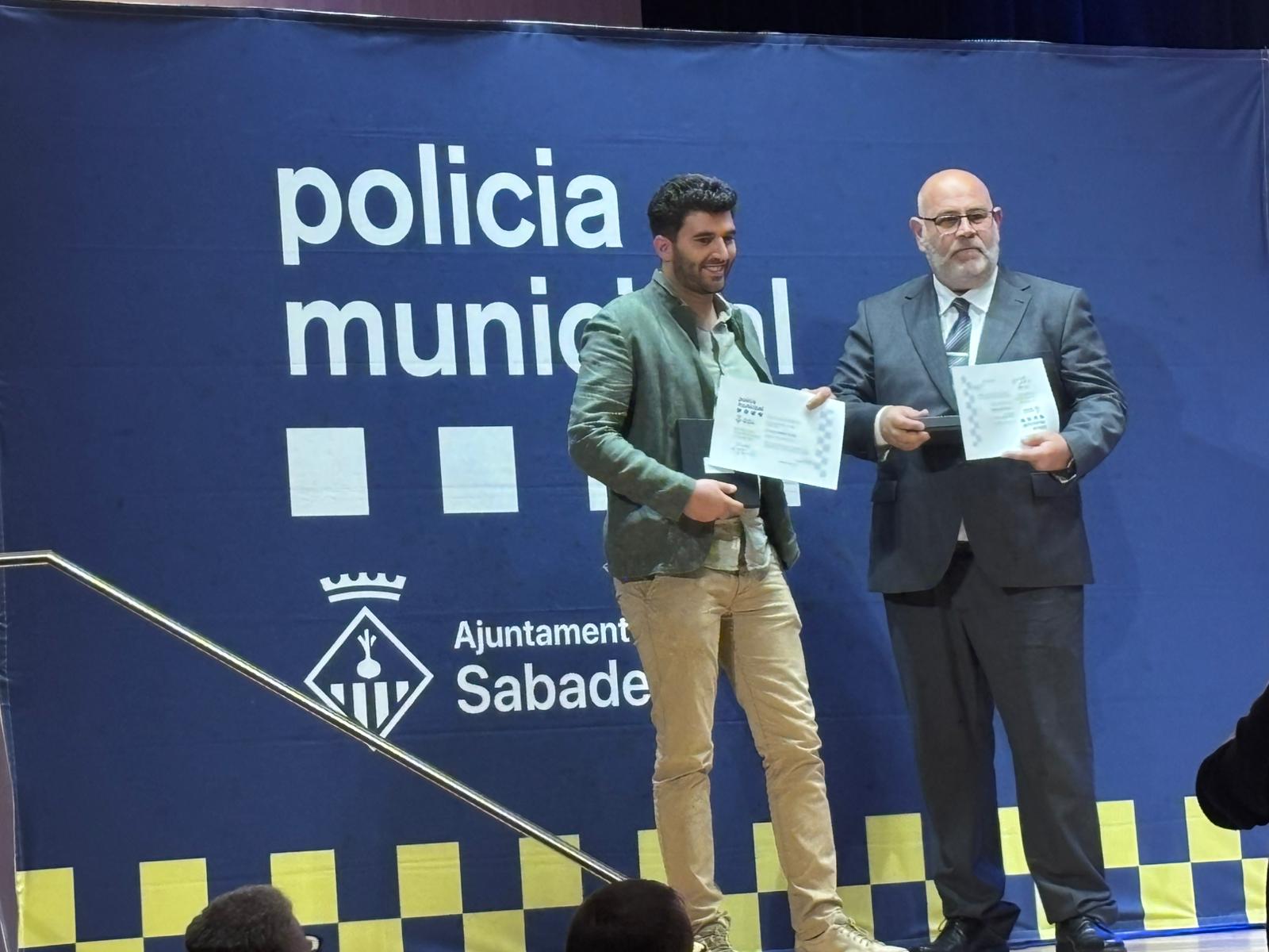 La Policia Municipal de Sabadell commemora 178 anys de servei distingint la col·laboració de l’empresa igualadina Aquasos