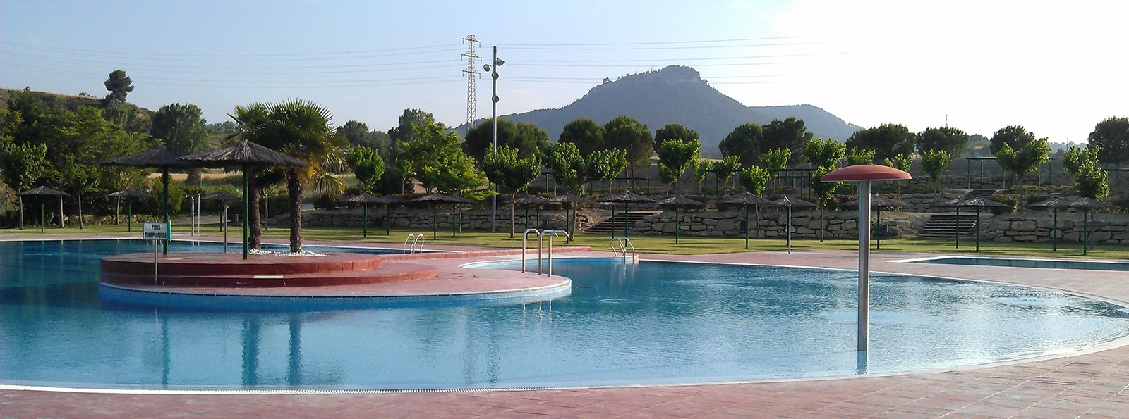 Busquem socorristes i monitors/es de natació per a les temporades d'estiu per a les piscines de les comarques de l'Anoia, el Bages, la Segarra, Baix Llobregat, Berguedà, Solsonès, l'Urgell i el Segrià 
