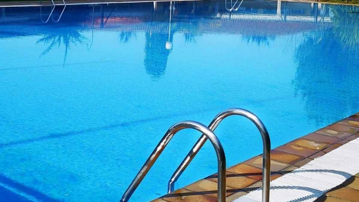 Riscos i responsabilitats de l’ús de piscines sense socorrista en comunitats i espais privats
